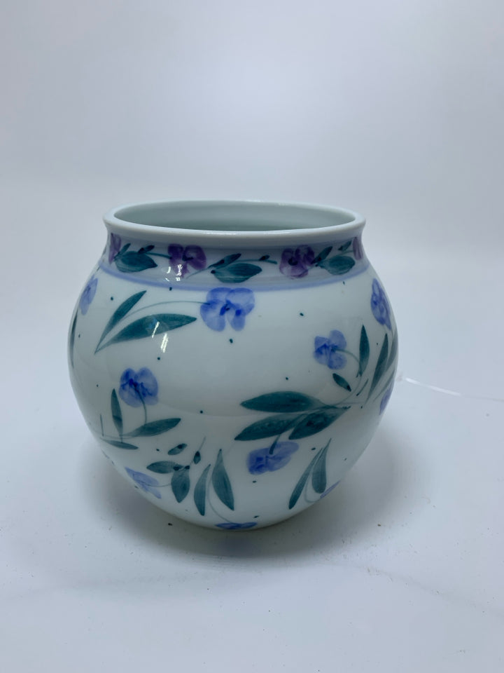 POTTERY DARK BLUE PAINTED FLOWERS W/ LEAVES VASE.