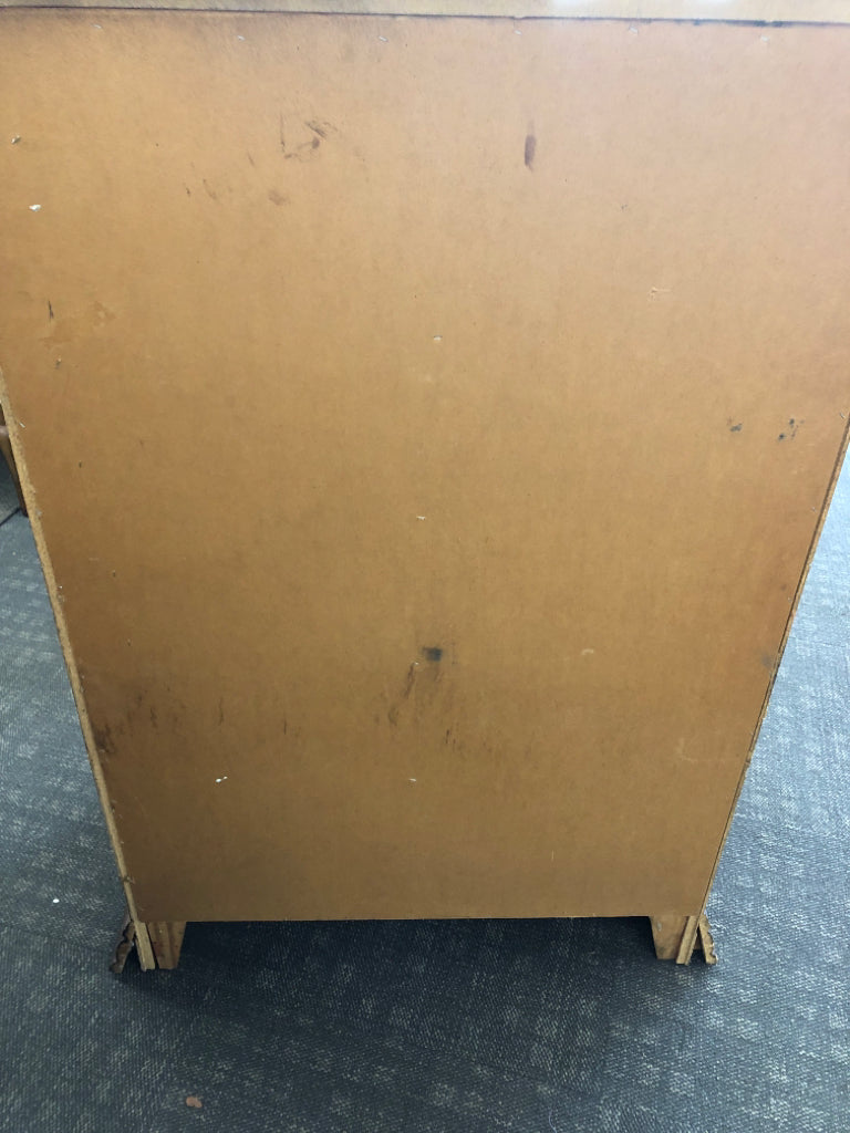 DARK WOOD VTG 5 DRAWER DRESSER.