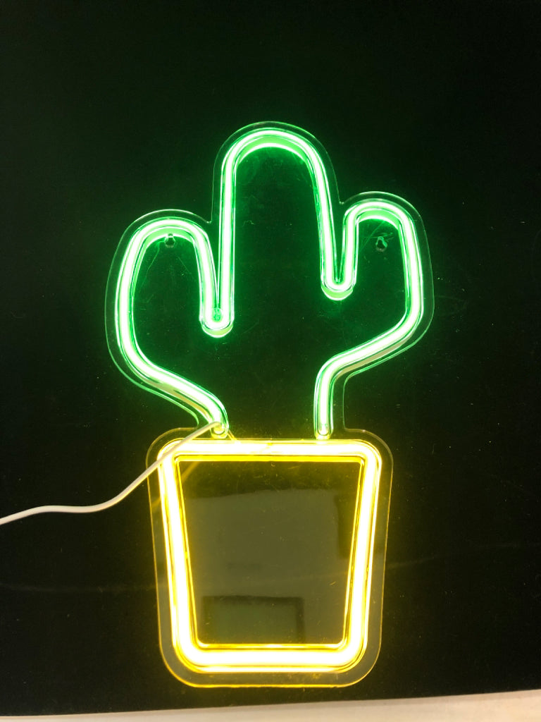 LED LIGHT UP CACTUS.