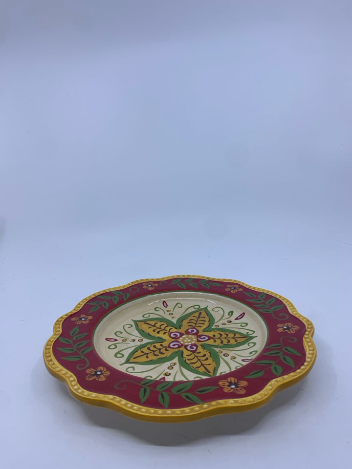 FLORAL PATTERN SCALLOP EDGE SMALL PLATE.