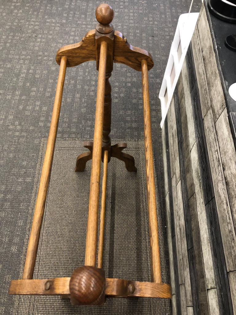 DARK WOOD 3 BAR QUILT RACK.