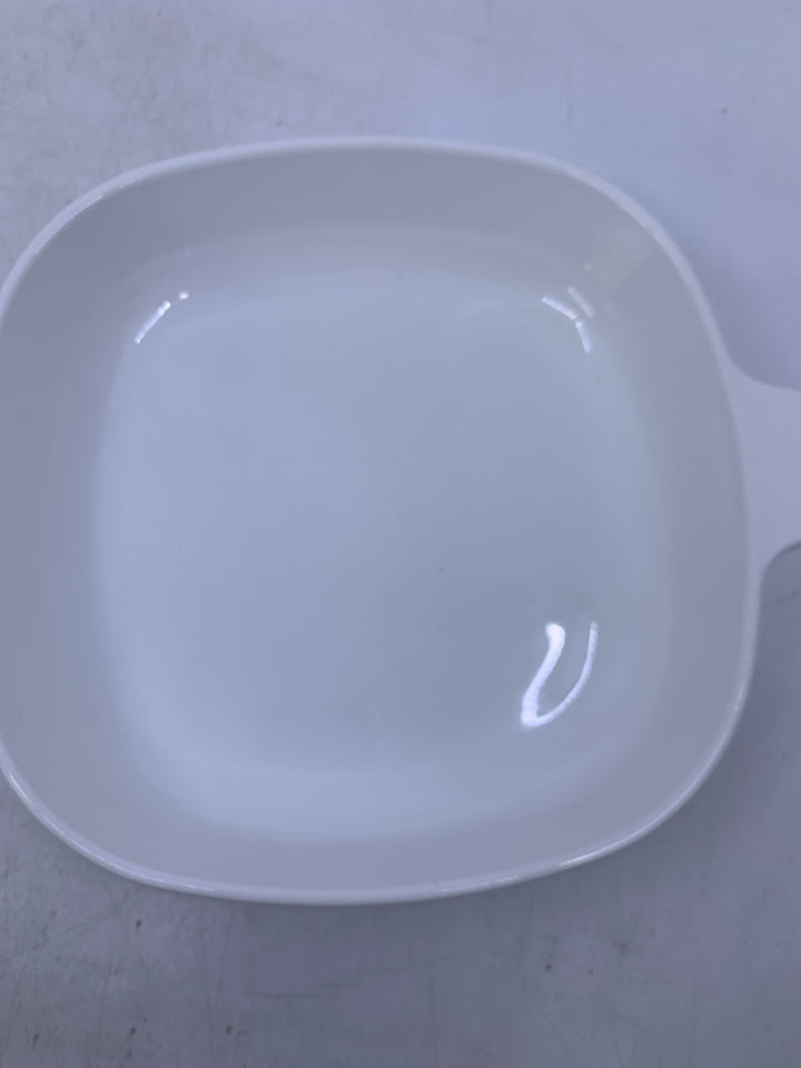 SHALLOW SQUARE BLUE CORNFLOWER BAKING DISH W/ LID.