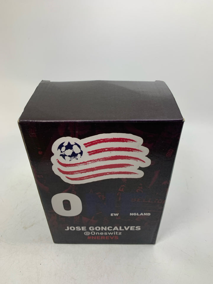 IN BOX JOSE GONCALVES FIGURINE.