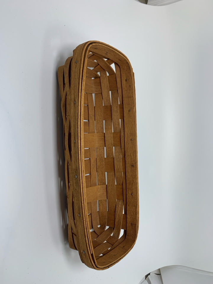 VTG CLASSIC STAIN CRACKER BASKET 1991.