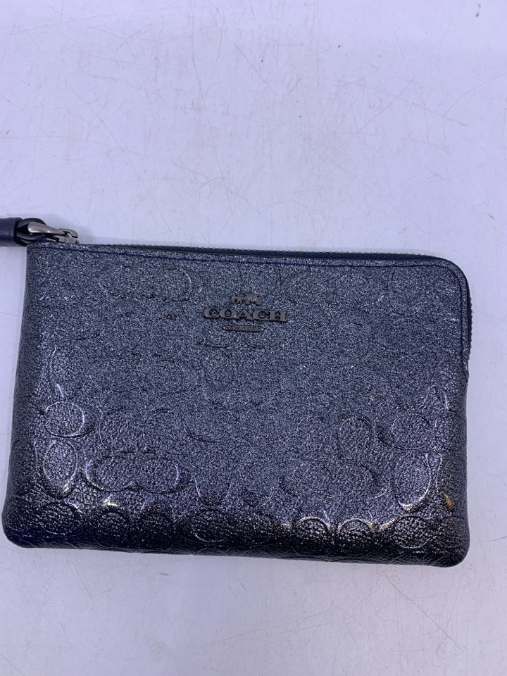 Coach Signature Corner Zip Wristlet Charcoal/Black Antique Nickel