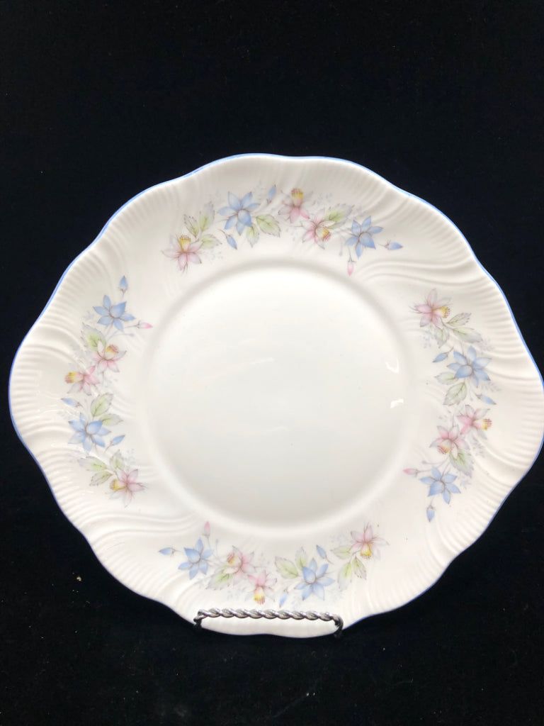 19PC VTG BLUE FLORAL TEA SET SRV FOR 6.