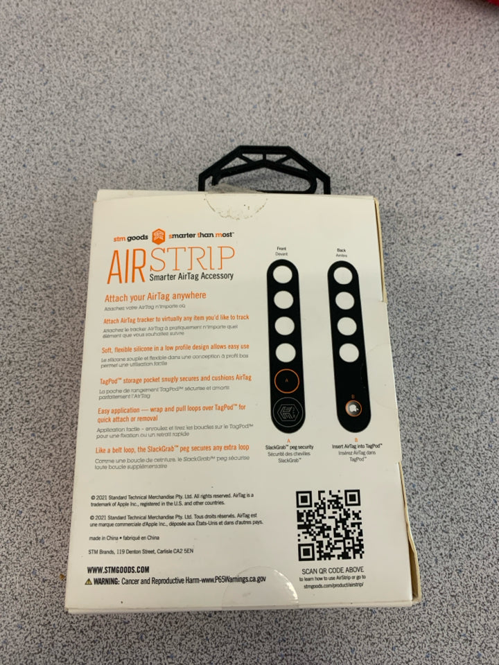AIRSTRIP AIRTAG ACCESSORY.