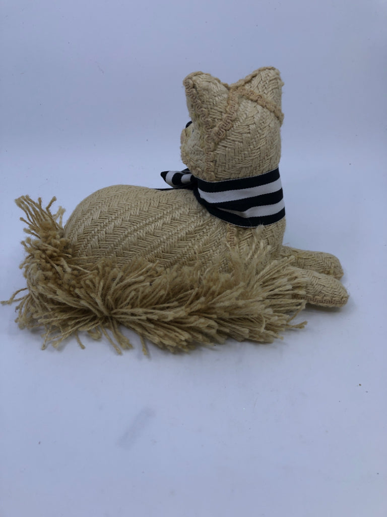 WOVEN CREAM FOX W BLACK AND WHITE BOW.