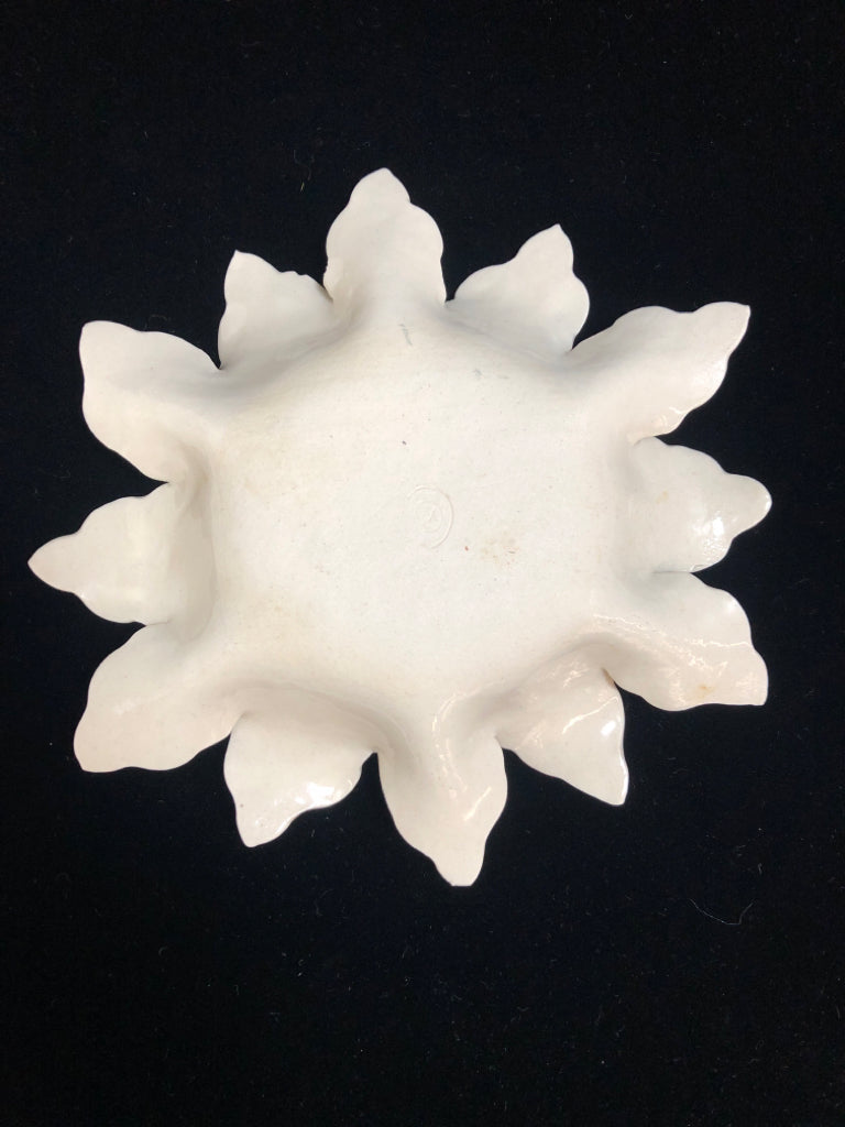 SM ETCHED FLOWER POTTERY DISH.
