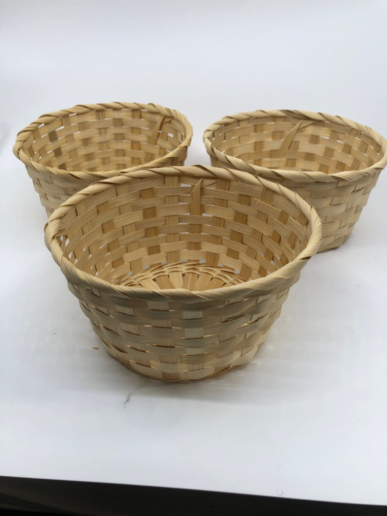 3 SMALL BASKETS.