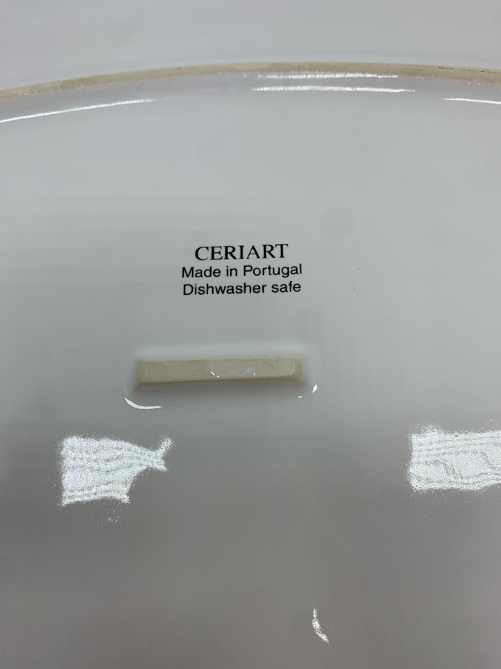 WHITE CERAMIC RECTANGLE SERVING TRAY.
