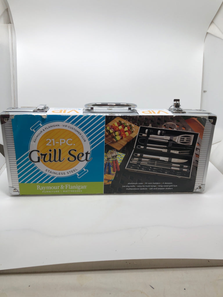 NIP 21PC GRILL SET.