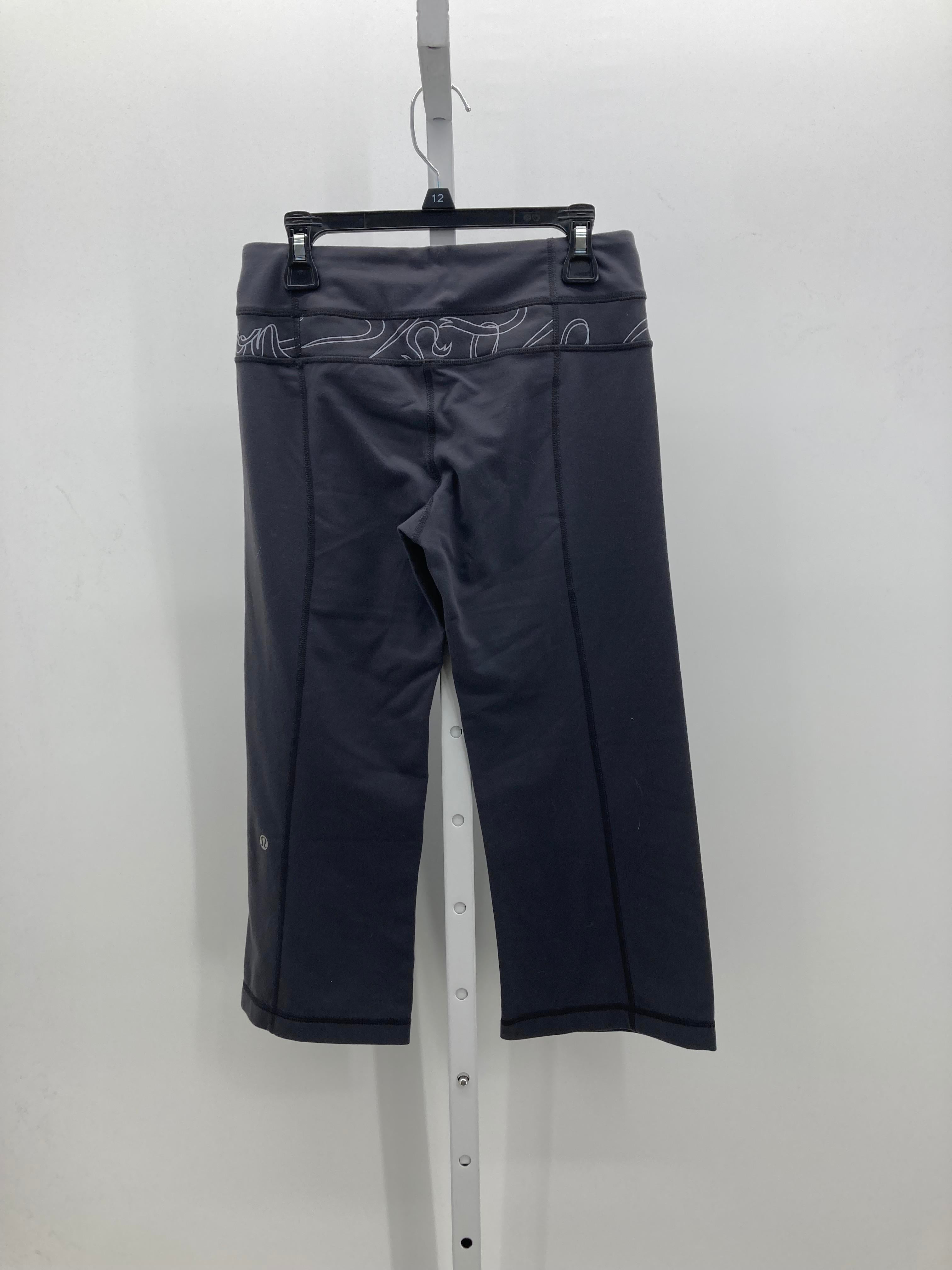 Lululemon Size 4 Misses Capri Pants