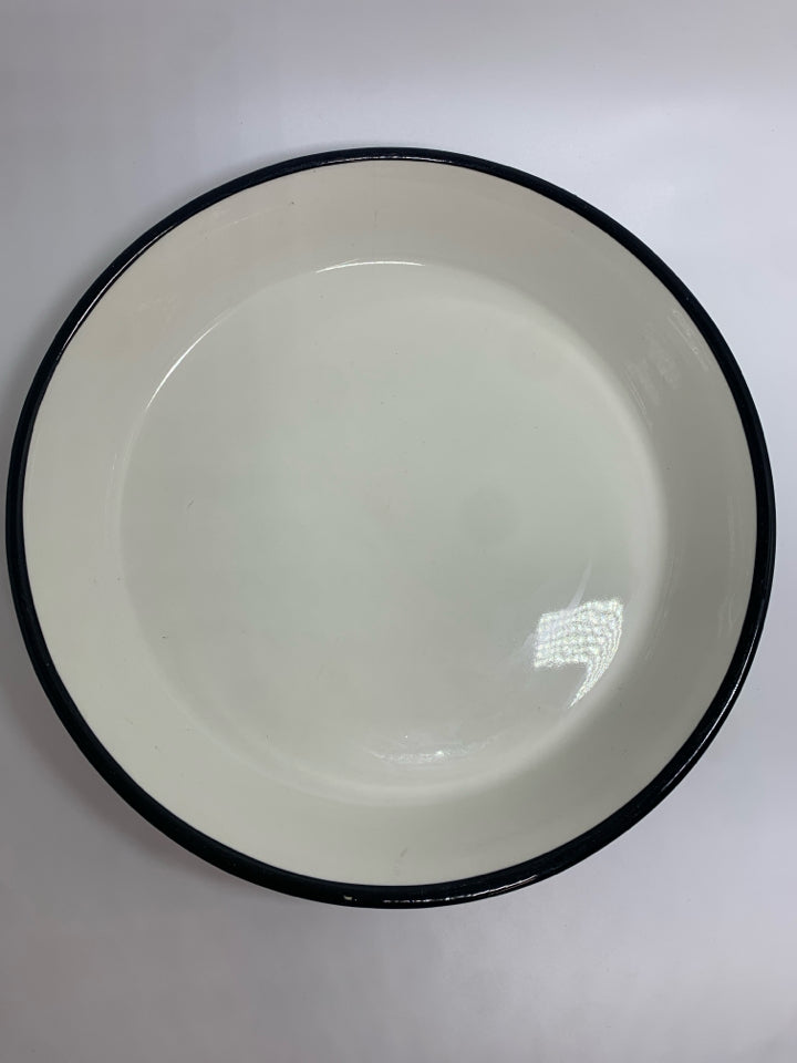 AMERICAN PIE COVERED PIE DISH.