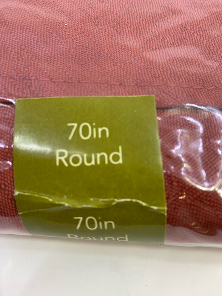 ROUND RED LEAF SCROLL TABLECLOTH.