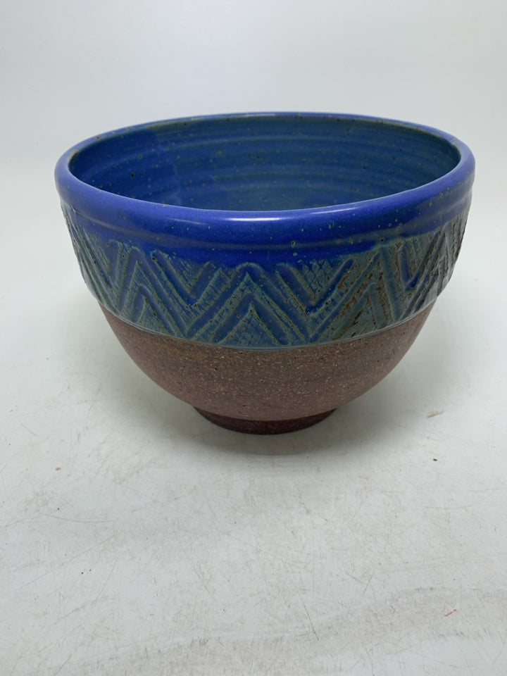 POTTERY PLANTER W/ BROWN BOTTOM BLUE CARVED TOP.