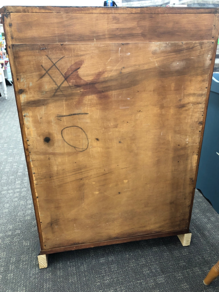 DARK WOOD FOUR DRAWER DRESSER.