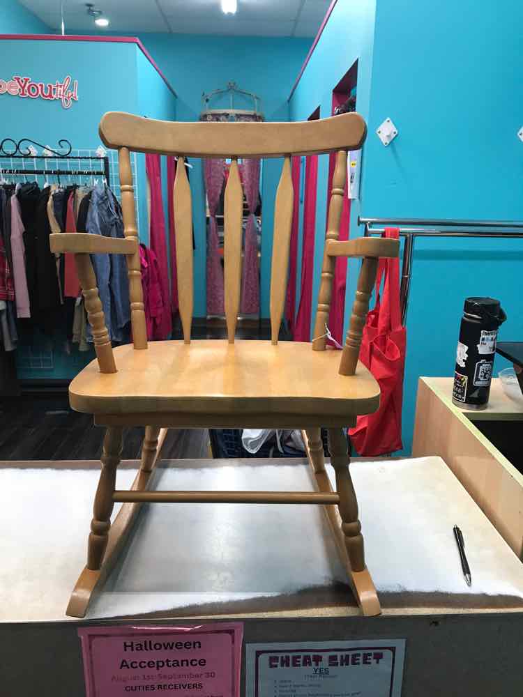 WOODEN ROCKING CHAIR