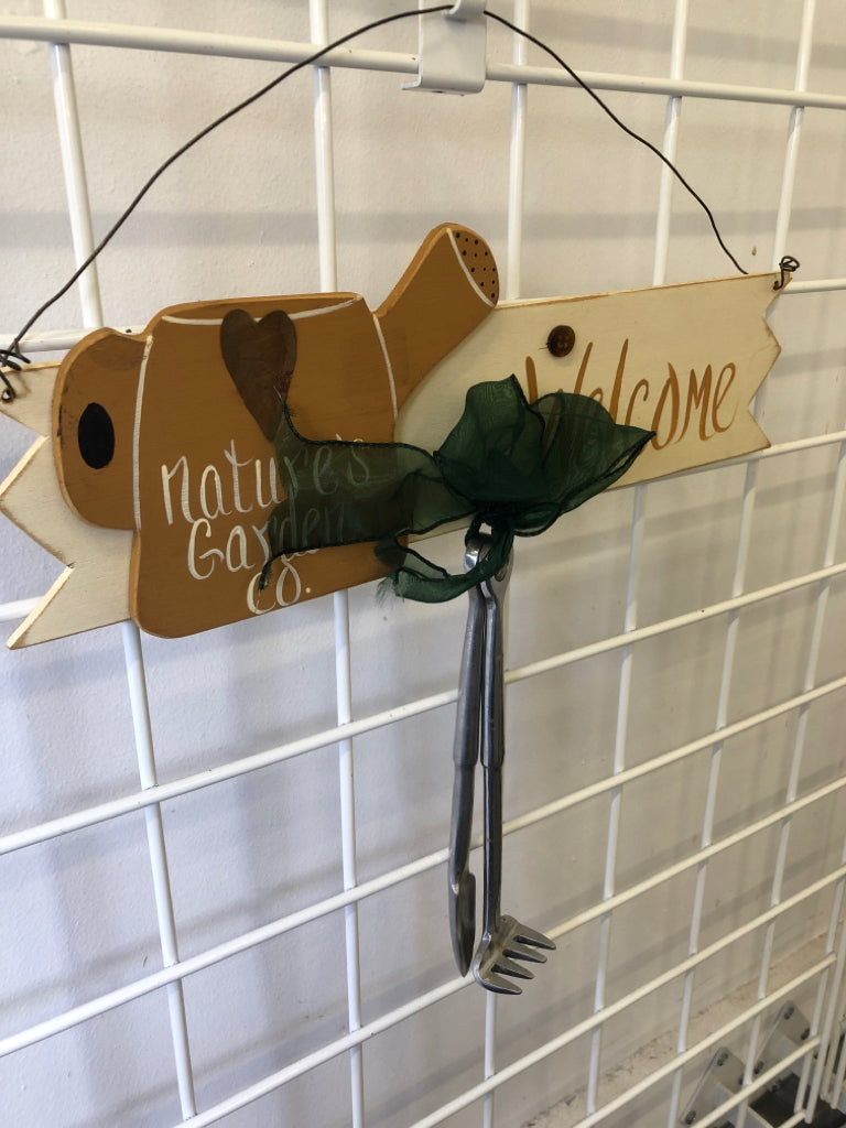 WELCOME NATURE'S GARDEN CO DOOR HANGING SIGN W/ GARDEN TOOLS.