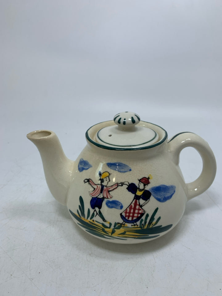 SMALL TEA POT W/ PAINTED COUPLE HOLDING HANDS.