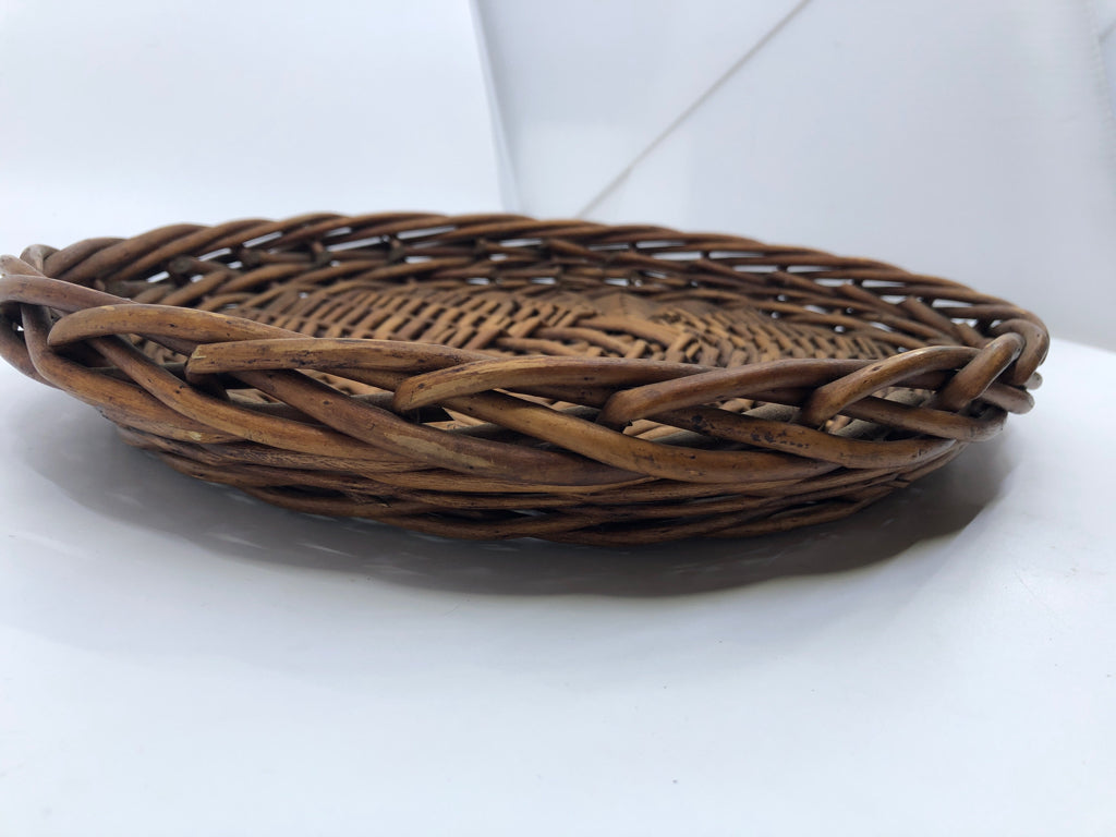 SHALLOW TWIG OVAL TRAY.