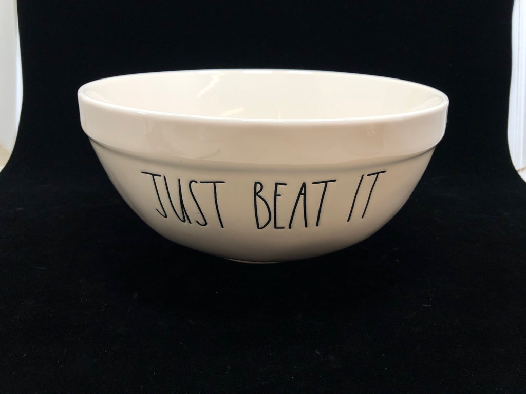'JUST BEAT IT' MIXING BOWL.