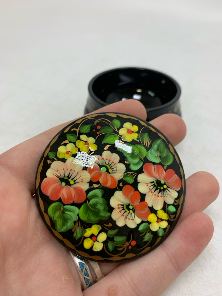 SMALL PAINTED FLOWERS TRINKET BOX MADE IN UKRAINE.