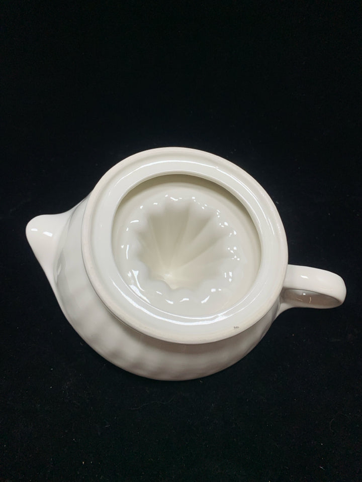 CERAMIC CITRUS JUICER.
