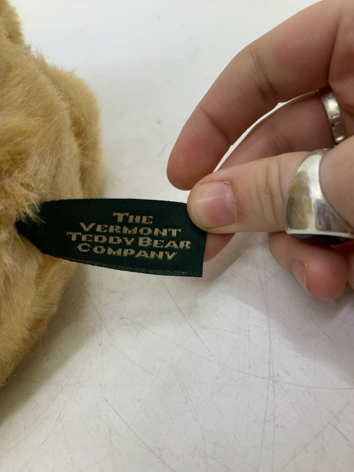 LIGHT BROWN  VERMONT TEDDY BEAR W/ TAGS.