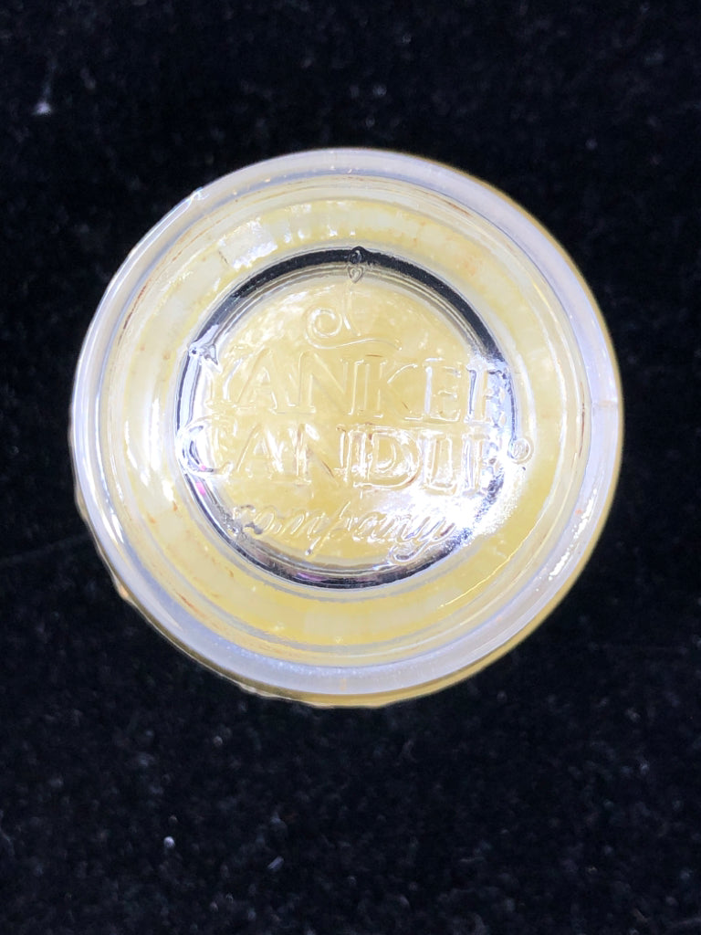 YANKEE CANDLE CHRISTMAS COOKIE.