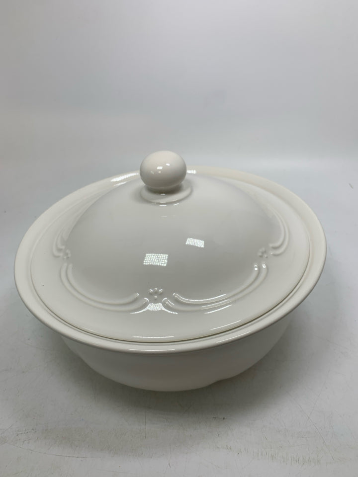 COVERED SERVING BOWL.