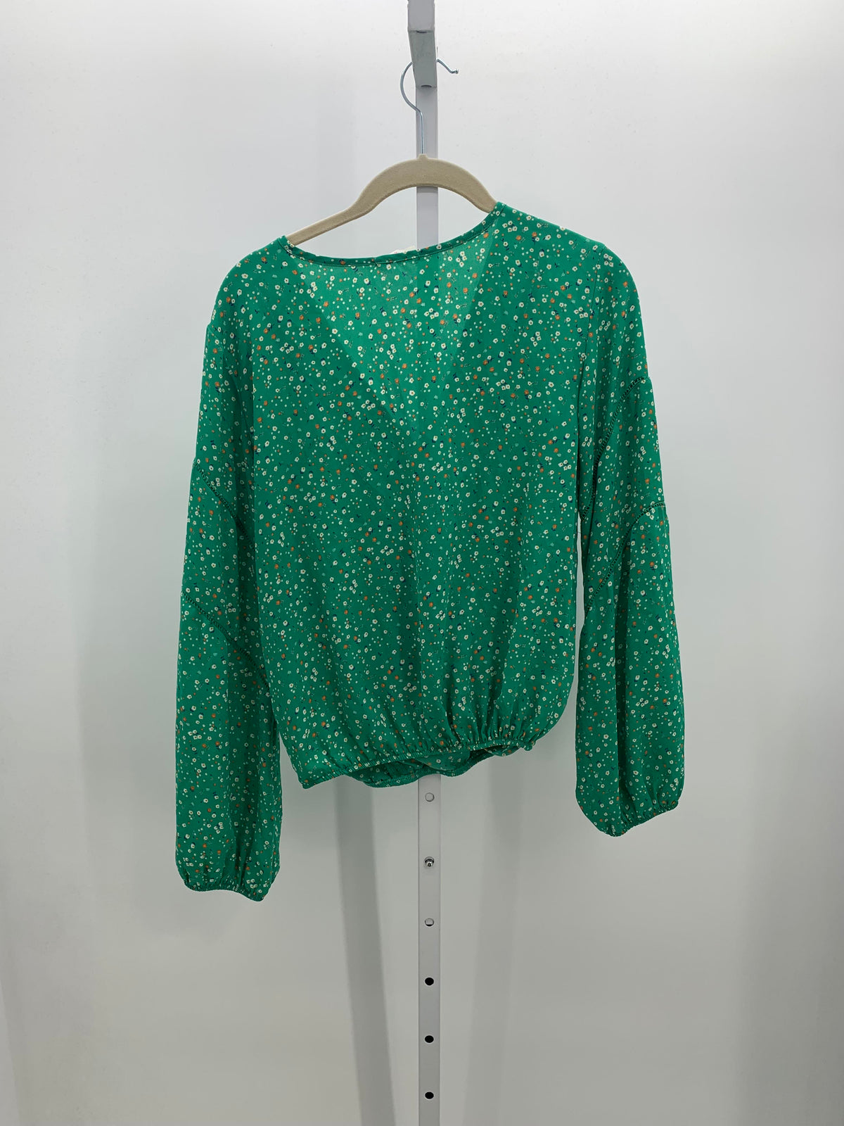 Size Medium Juniors Long Sleeve Shirt