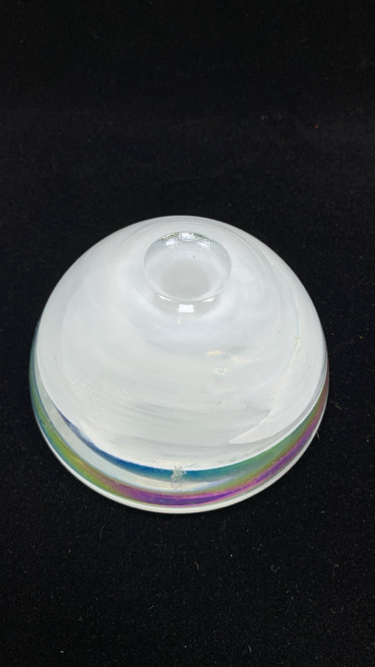 IRIDESCENT GLASS SWIRL TEA LIGHT HOLDER.