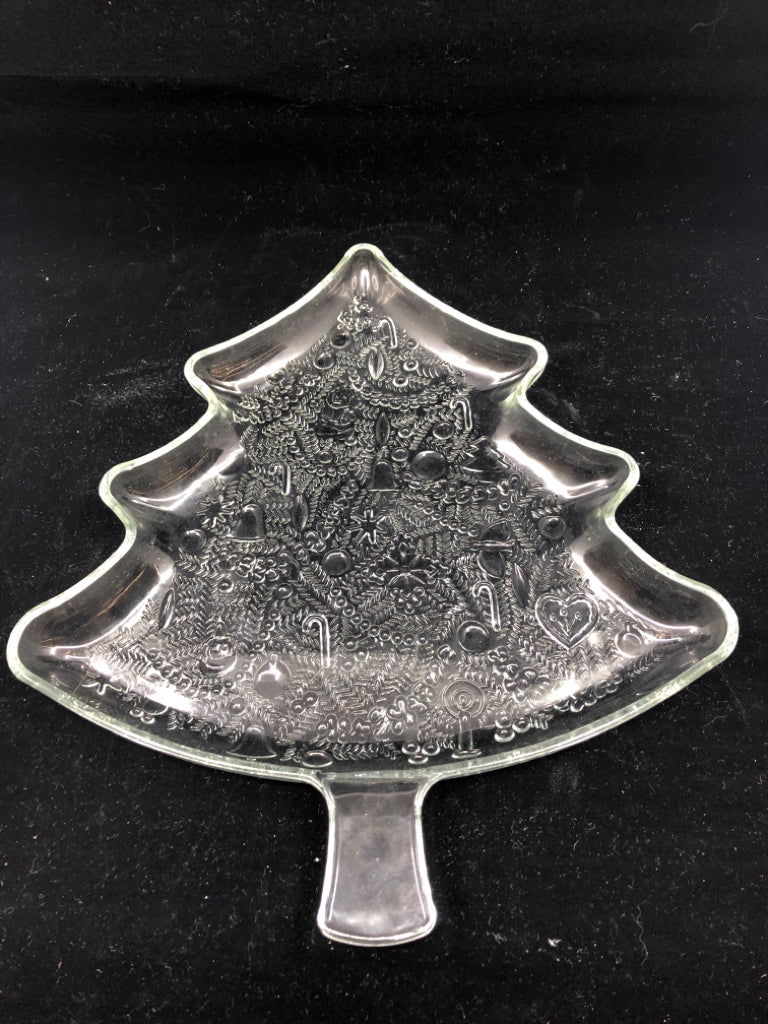 GLASS EMBOSSED CHRISTMAS TREE PLATE.