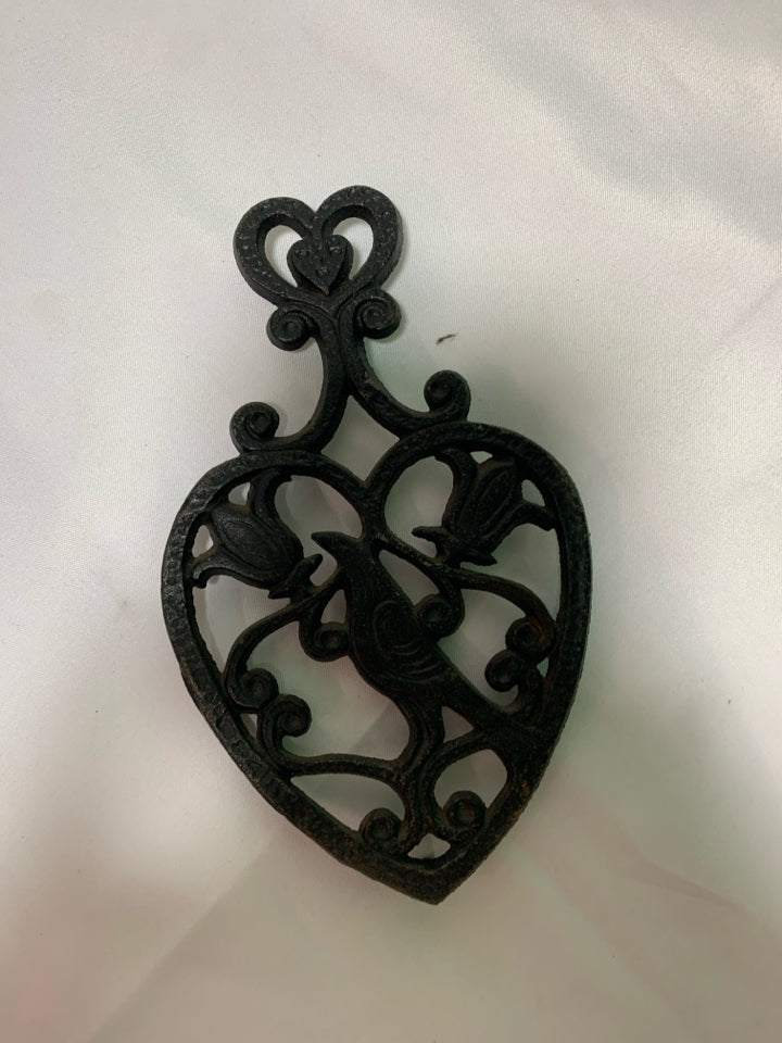 VTG CAST IRON BIRD HEART TRIVET.