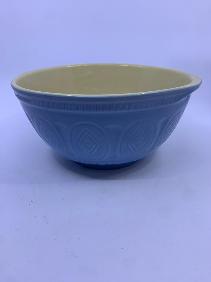 VTG BLUE EMBOSSED PATTERN SERVING BOWL.