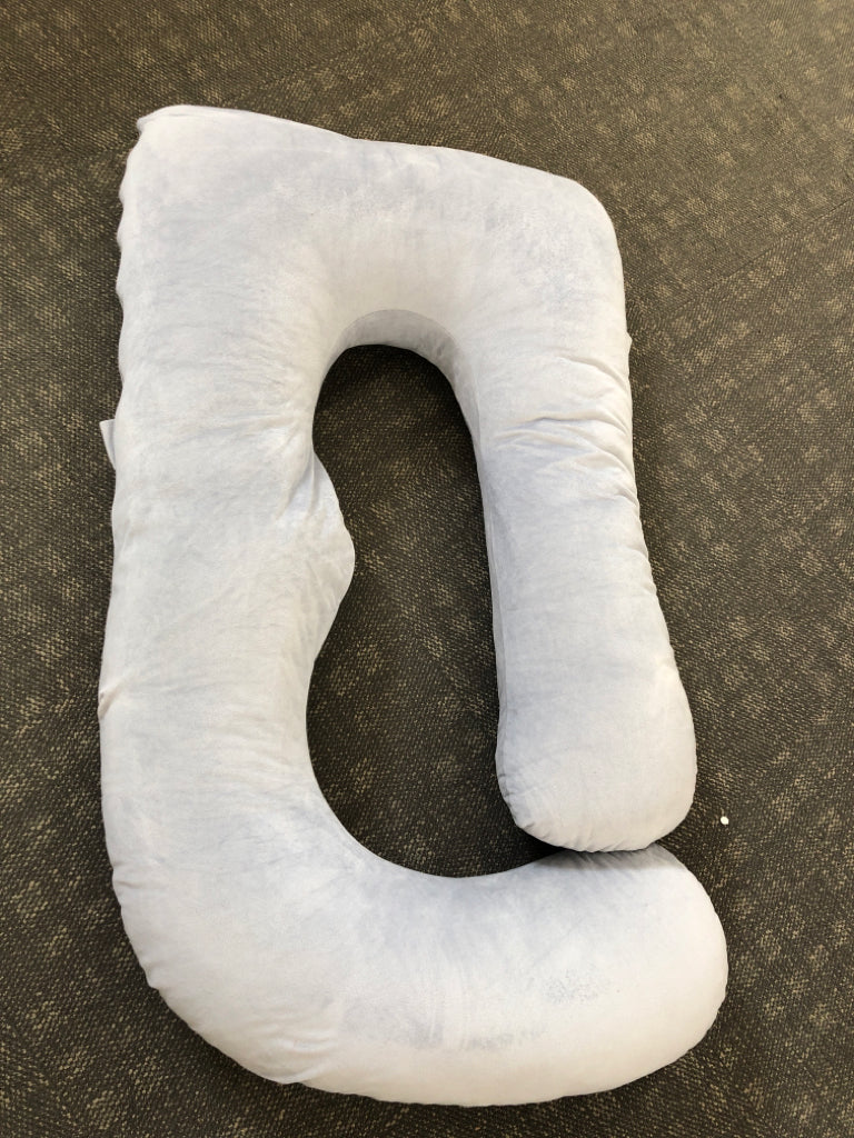 GREY U SHAPED PREGNANCY PILLOW.