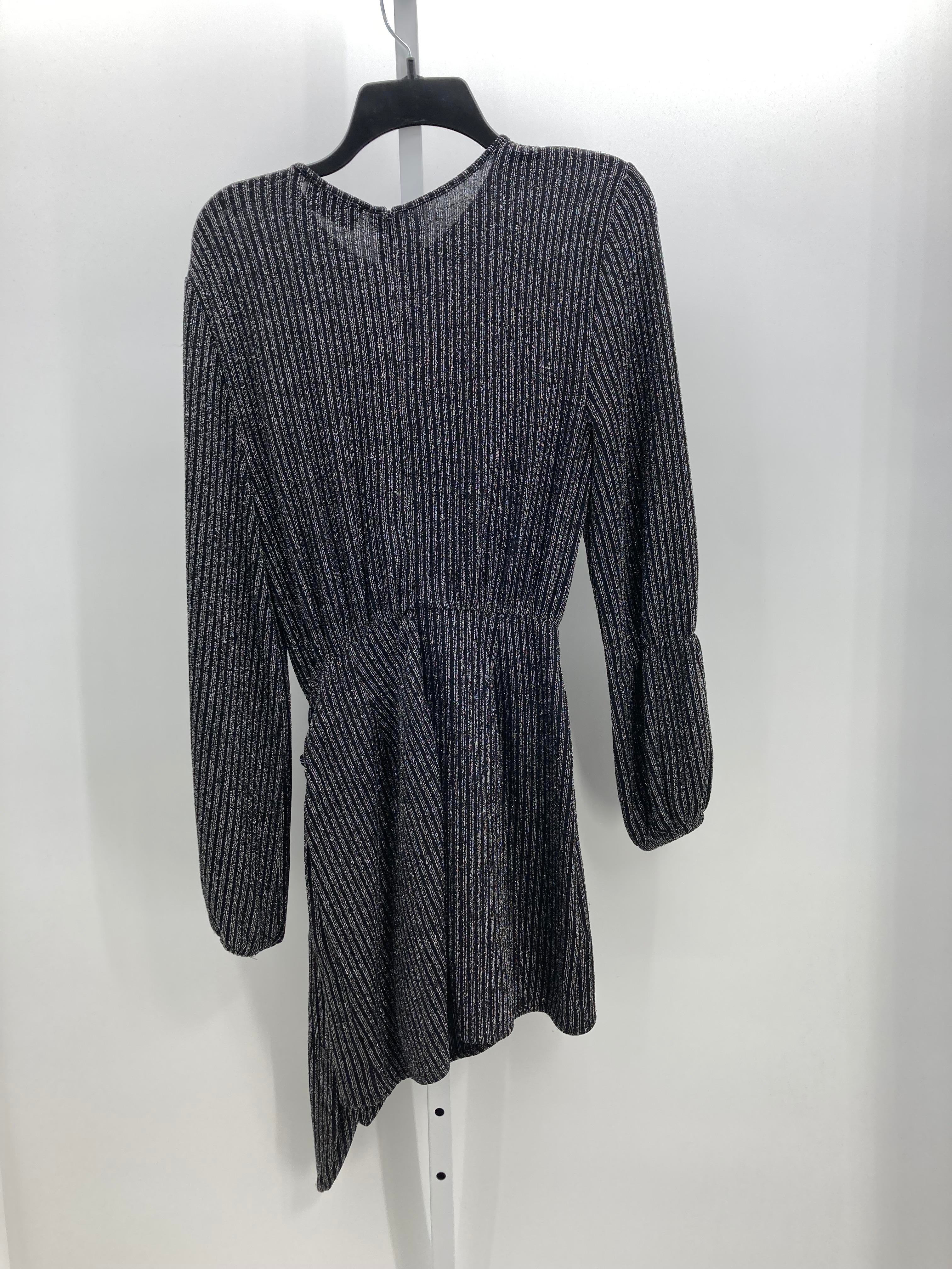 Size X Small Misses Long Sleeve Dress