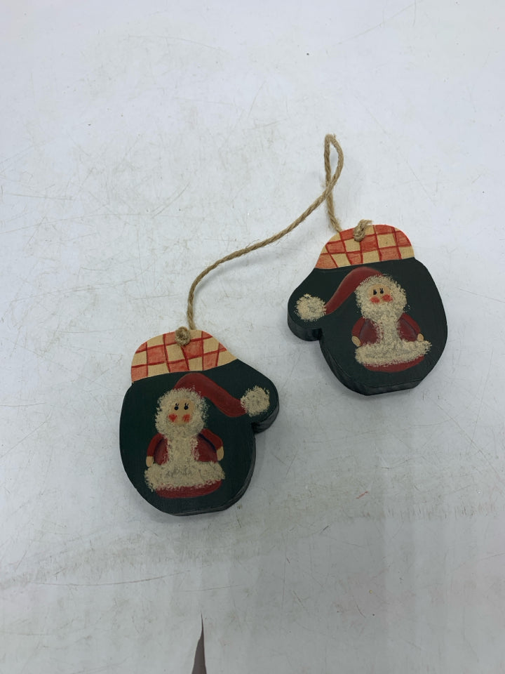 SMALL WOOD MITTENS W/ PAINTED SANTAS DECOR.
