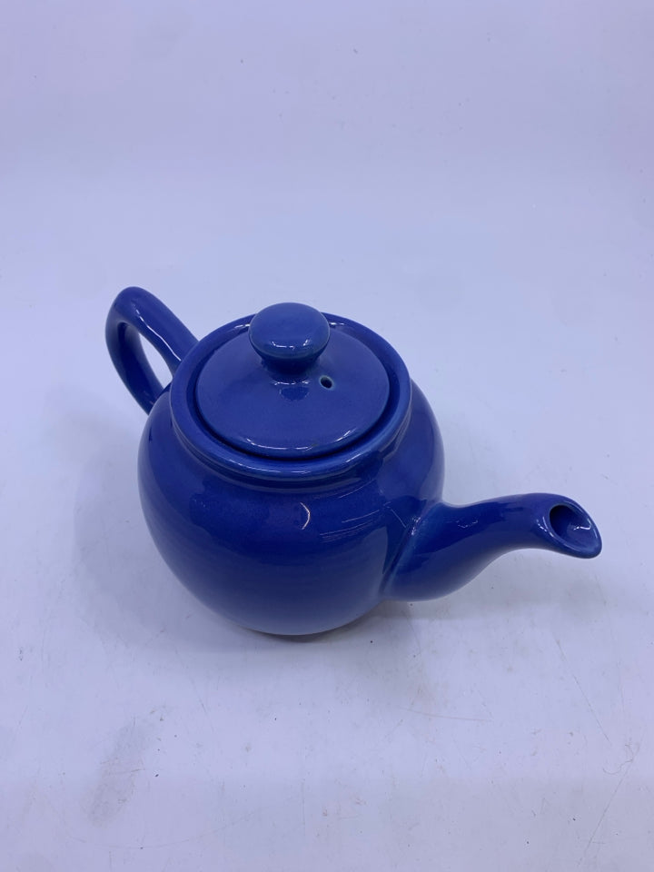 SMALL BLUE CERAMIC TEA POT.