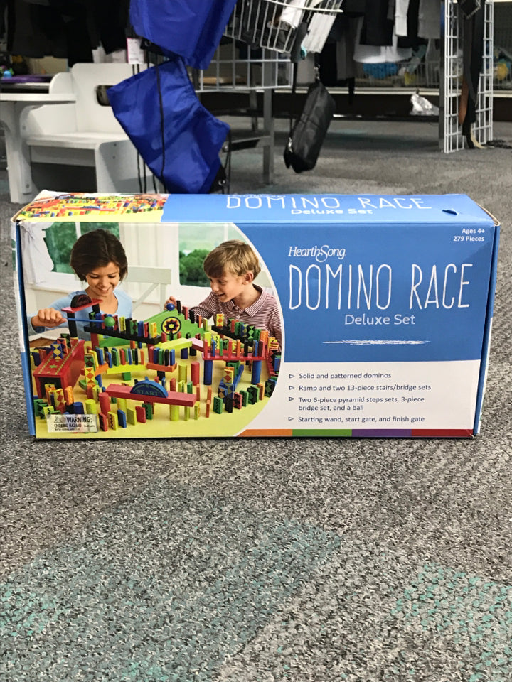 Hearthsong Domino Race Delux Set (did not count)