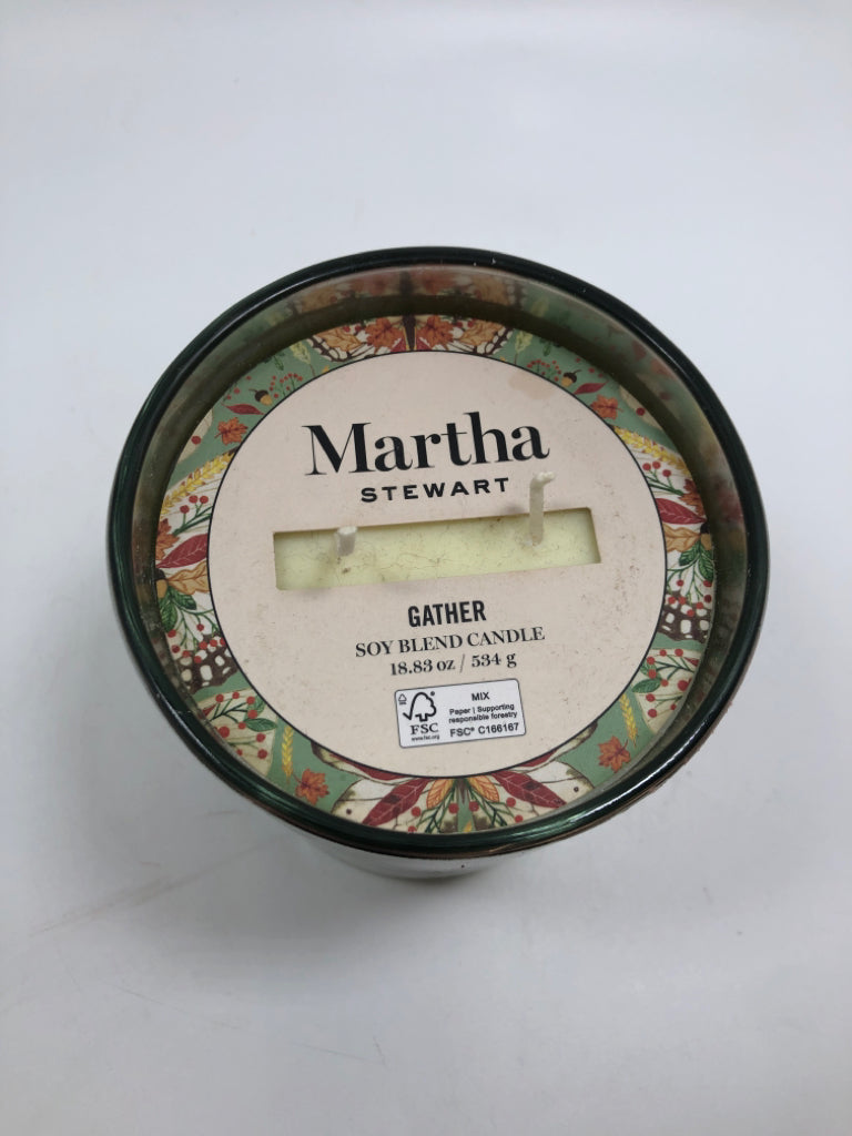 MARTHA STEWART 2WICK BUTTERFLY CANDLE.