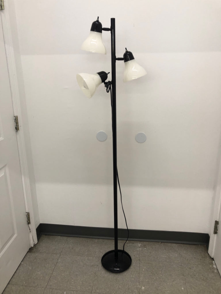 3 WAY FLOOR LAMP.