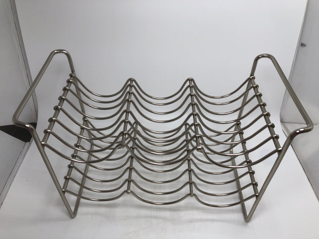 6 BOTTLE METAL WINE RACK.