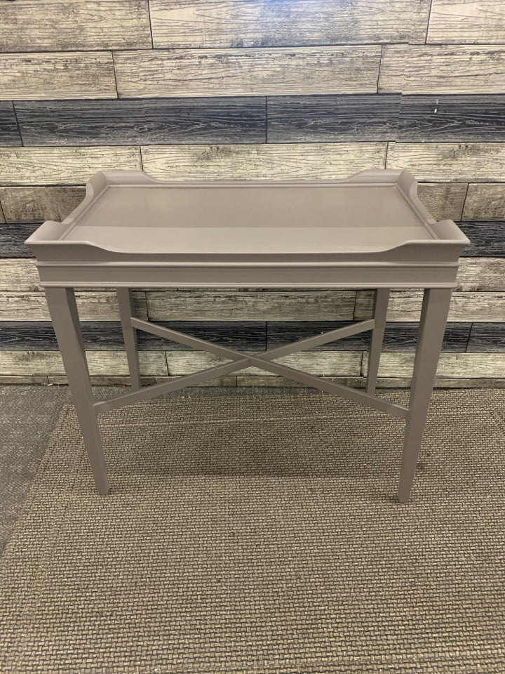 LIGHT BROWN PAINTED WOOD SIDE TABLE.