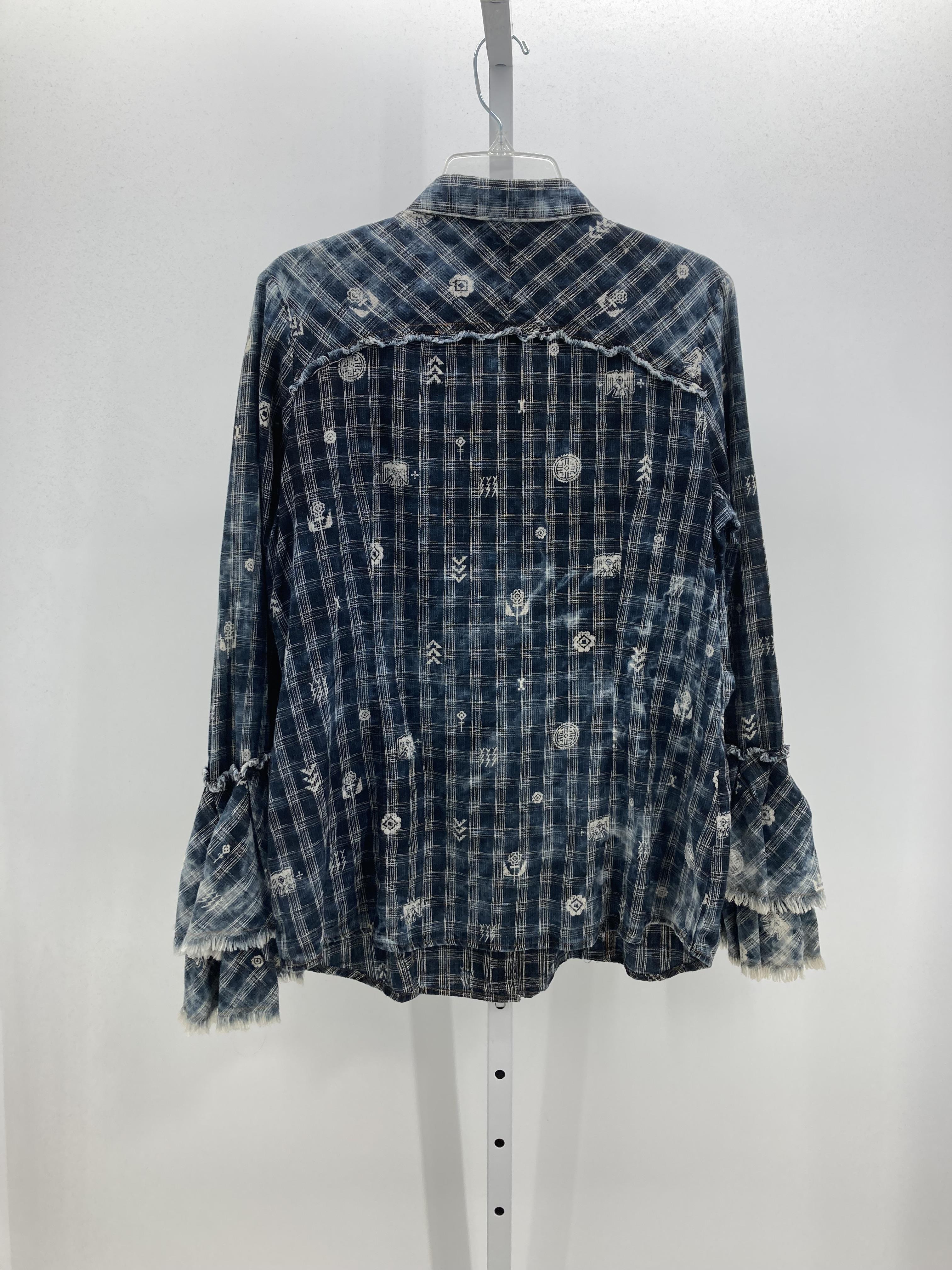 Size Large Juniors Long Sleeve Shirt