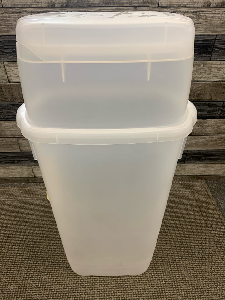 CLEAR PLASTIC WRAP'N CRAFT WRAPPING PAPER HOLDER.