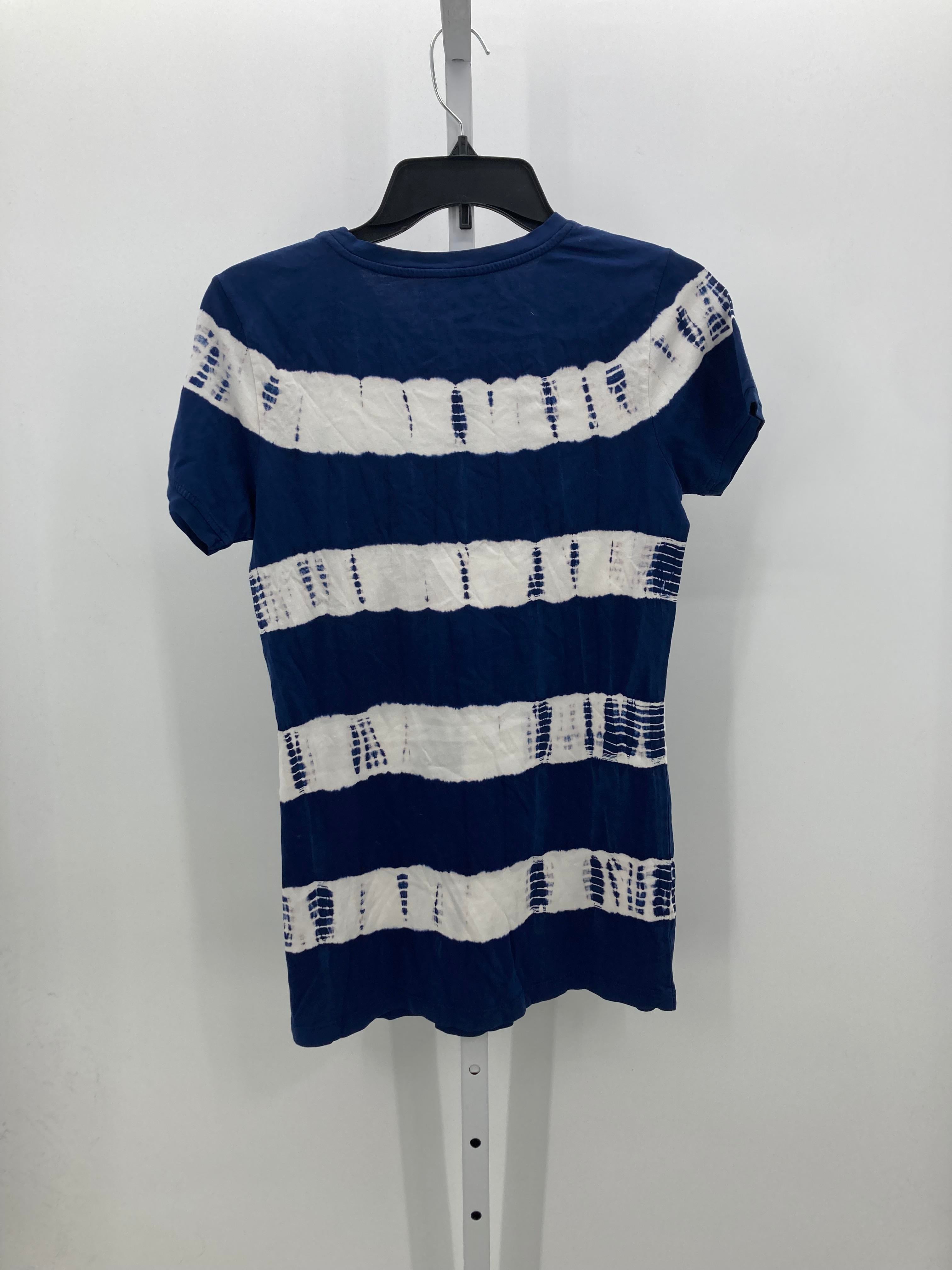 Size Medium Misses Short Sleeve Shirt