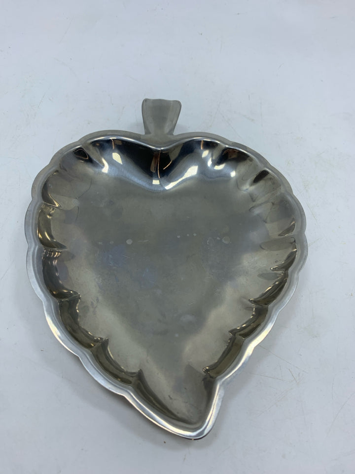 3 METAL LEAF SERVING DISHES.