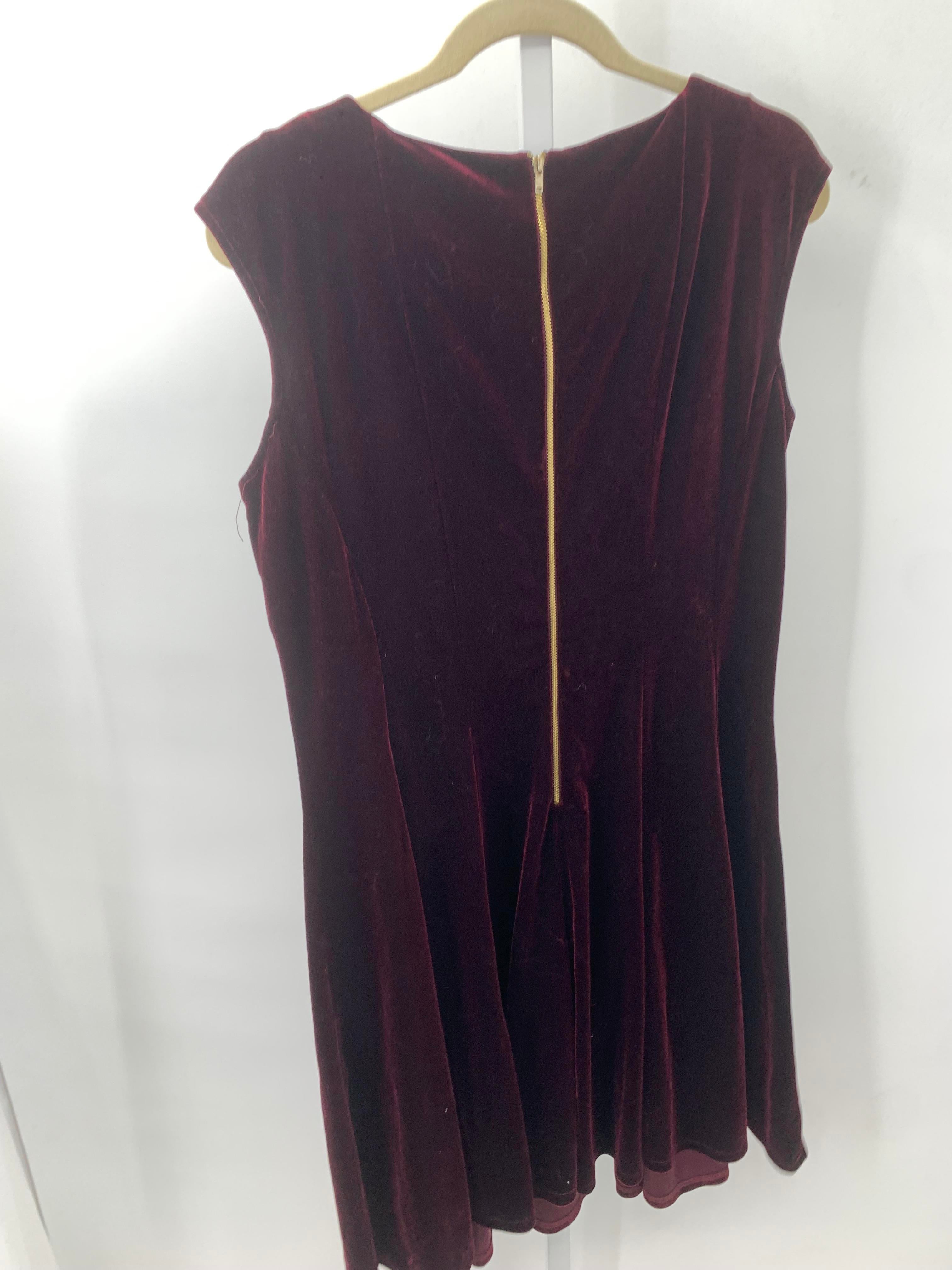 Danny & Nicole Size 16 Misses Sleeveless Dress